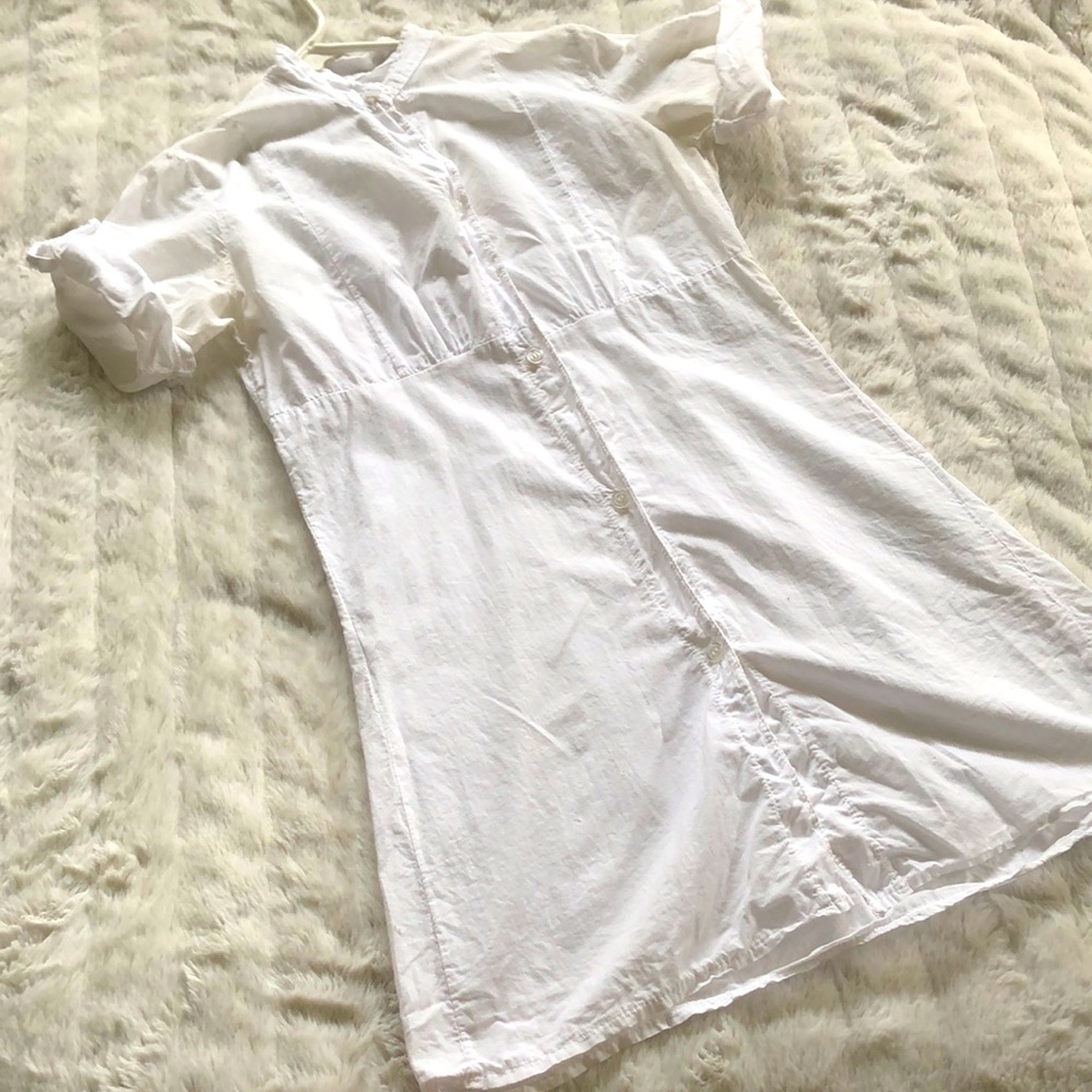 White tunic‎ button-up top